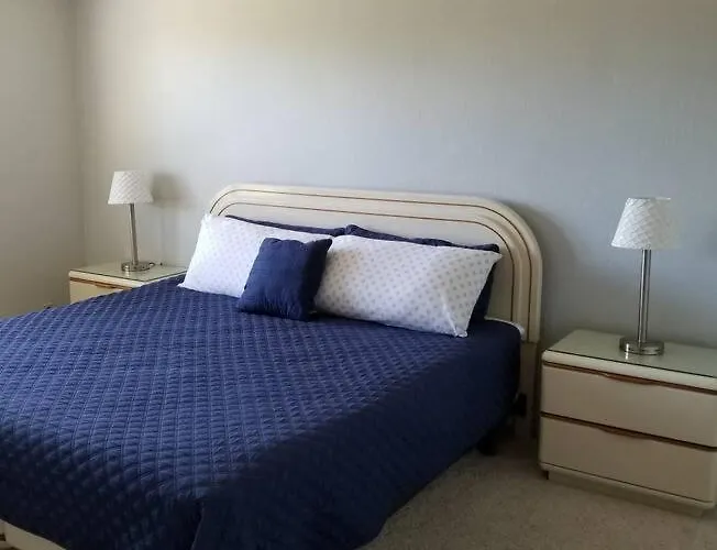 Entire 2 Level Townhouse In Old Town Scottsdale! Scottsdale